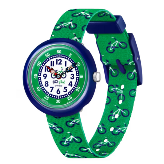 Montre Maroc, Flik Flak, Le Comptoir des Montres, BIKYWAY, montre pour enfants, style intergalactique, cadran bleu, étoiles, éléments cosmiques, boîtier en plastique bio-sourcé vert, bracelet en PET recyclé bleu, mouvement à quartz, étanche 3 Bar, cadeau éducatif, passion pour l'astronomie, lecture de l'heure, design captivant, aventures spatiales, imagination.